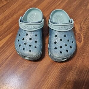 Glitter blue crocs
